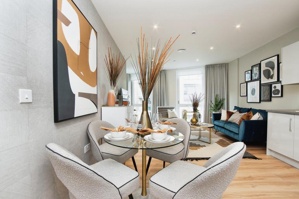 Additional image 4 of Crescent Gardens, 38 Cherry Orchard Road, Croydon, CR0