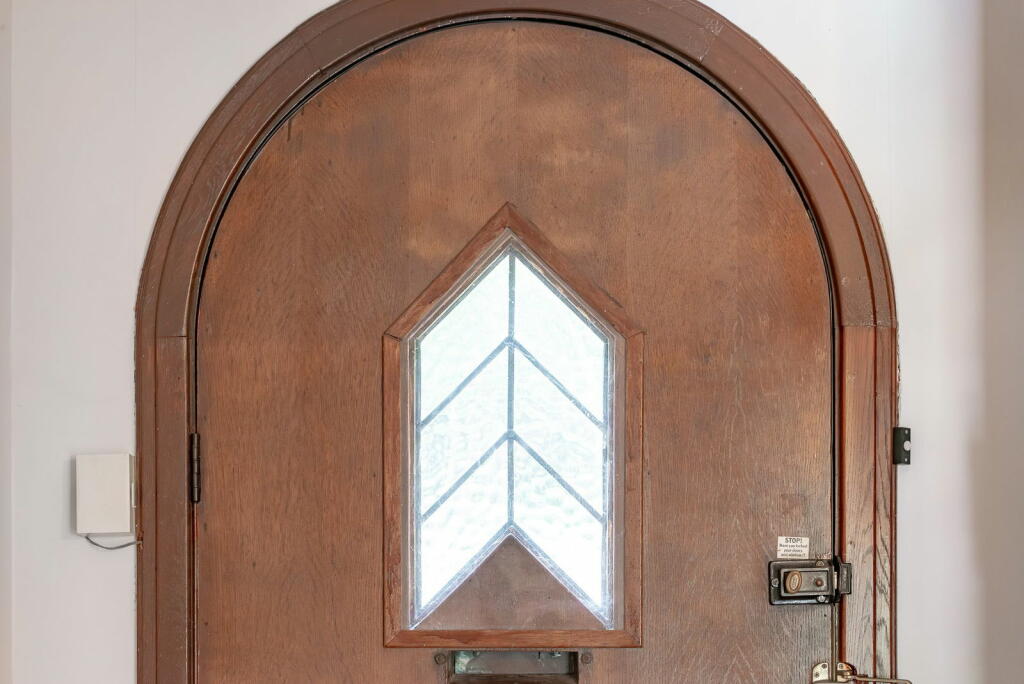 Additional image 4 of Harestone Hill, Caterham, CR3