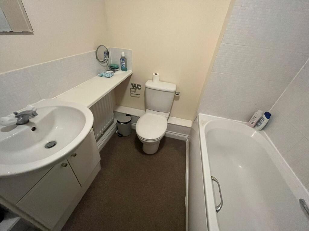 Additional image 8 of Hatcher Crescent, Hythe, Colchester