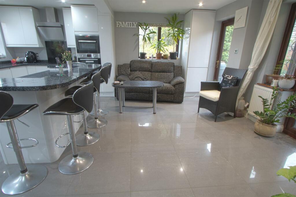 Additional image 10 of Church Road, Ramsden Bellhouse, Billericay