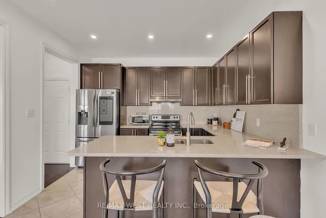 Additional image 13 of 84 Lone Rock Circ