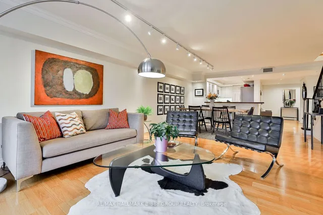 360 Bloor St Unit 110