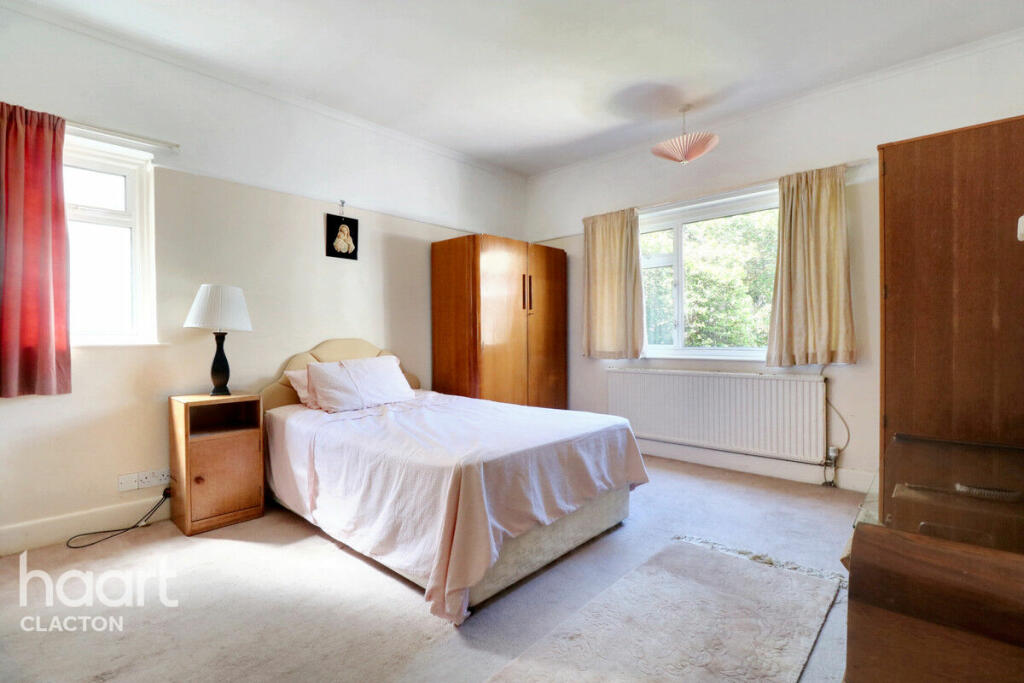 Additional image 8 of Marine Parade East, Clacton-On-Sea