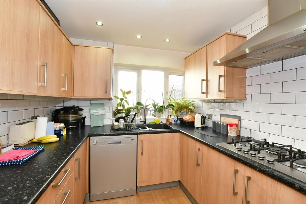 Additional image 13 of Hillside Road, Billericay, Essex