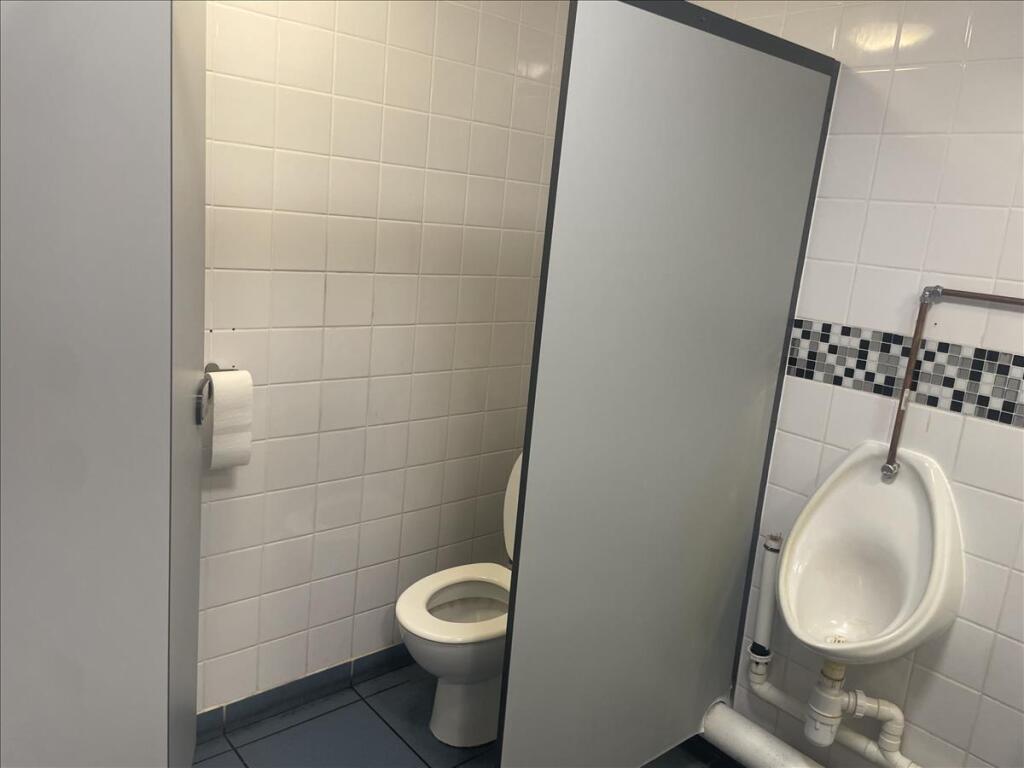 Additional image 7 of 158-160 Chestnut Grove, Mitcham, merton, London, CR4