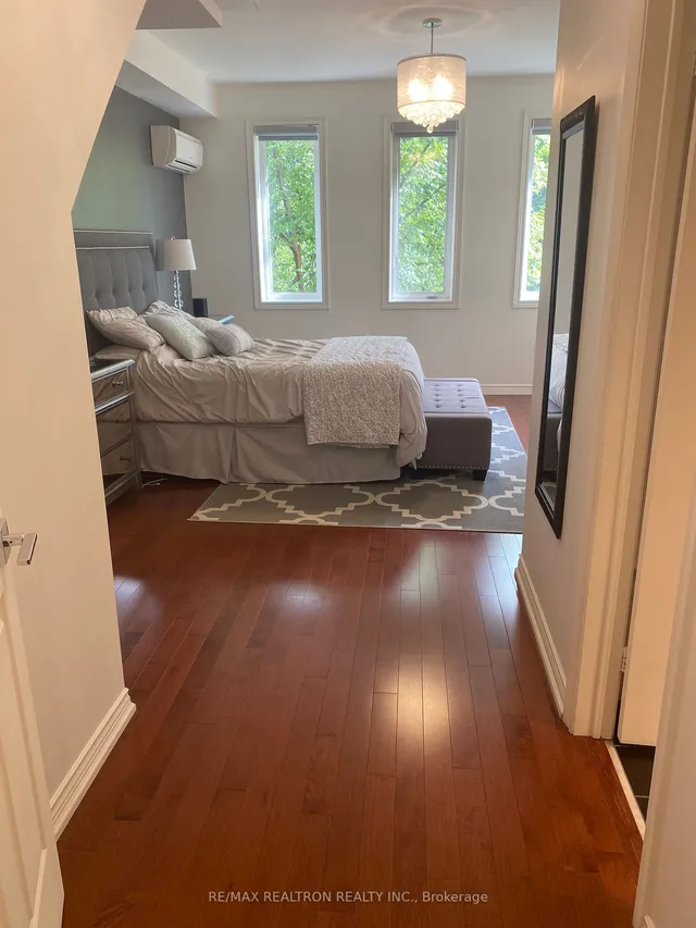 Additional image 17 of 645 Davenport Rd Unit 6