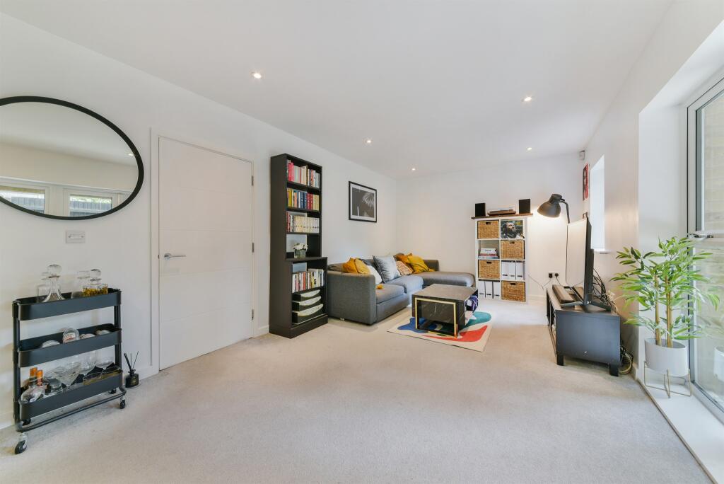 Additional image 13 of Selsdon Road, South Croydon