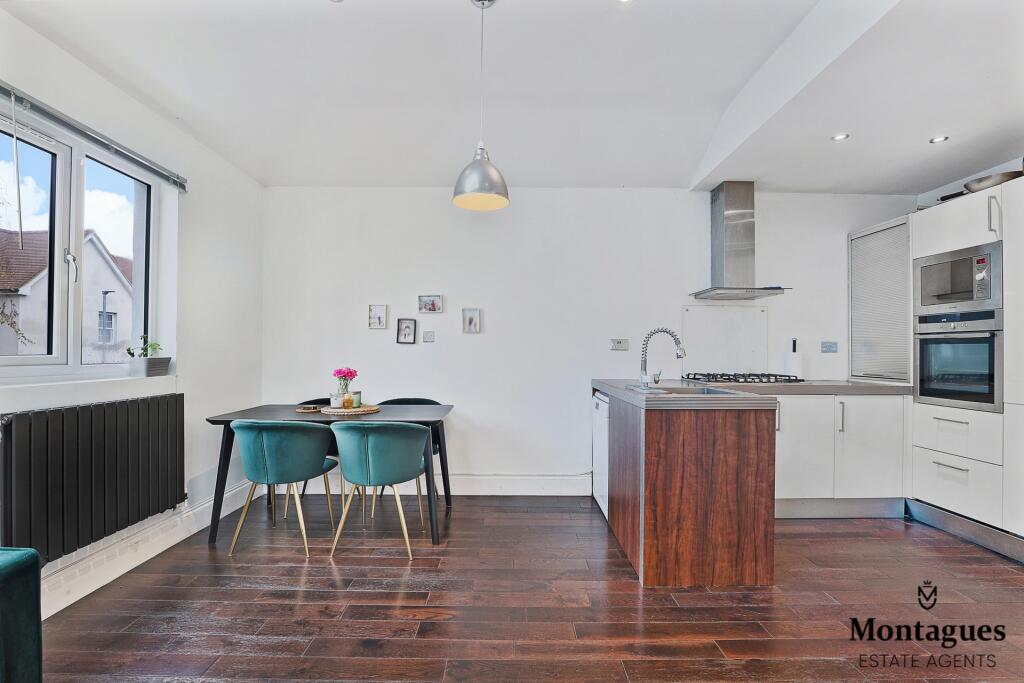 Additional image 18 of Hemnall Street, Epping, CM16