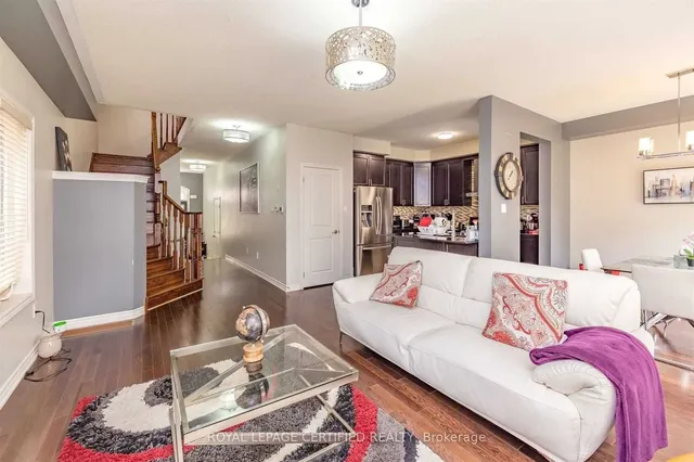 Additional image 11 of 37 Lola Cres