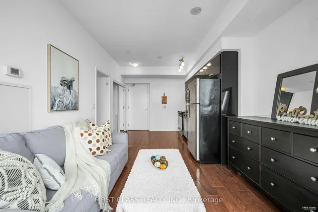 Additional image 22 of 832 Bay St Unit 4609