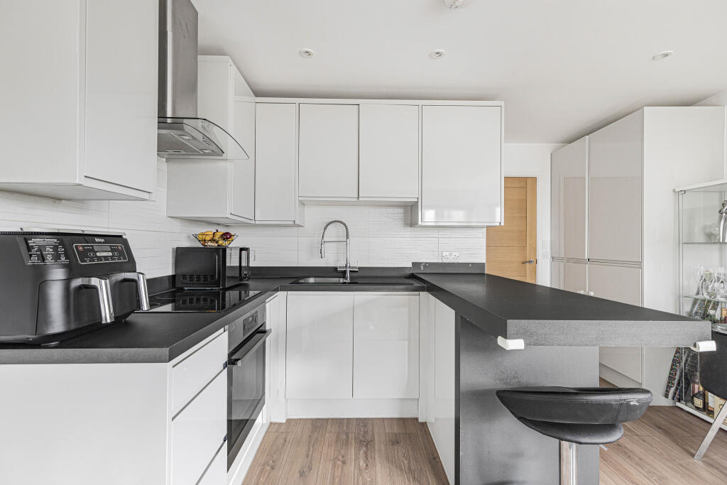 Additional image 5 of , Canmore Court, 113 Queens Road, Croydon, Surrey