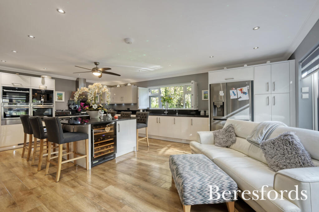 Additional image 40 of Oaklands Close, Braintree, CM77