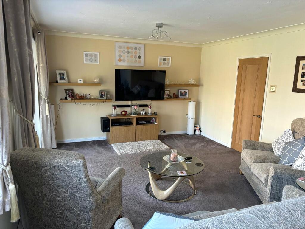 Additional image 4 of Wade Reach, Walton on the Naze, Essex, CO14