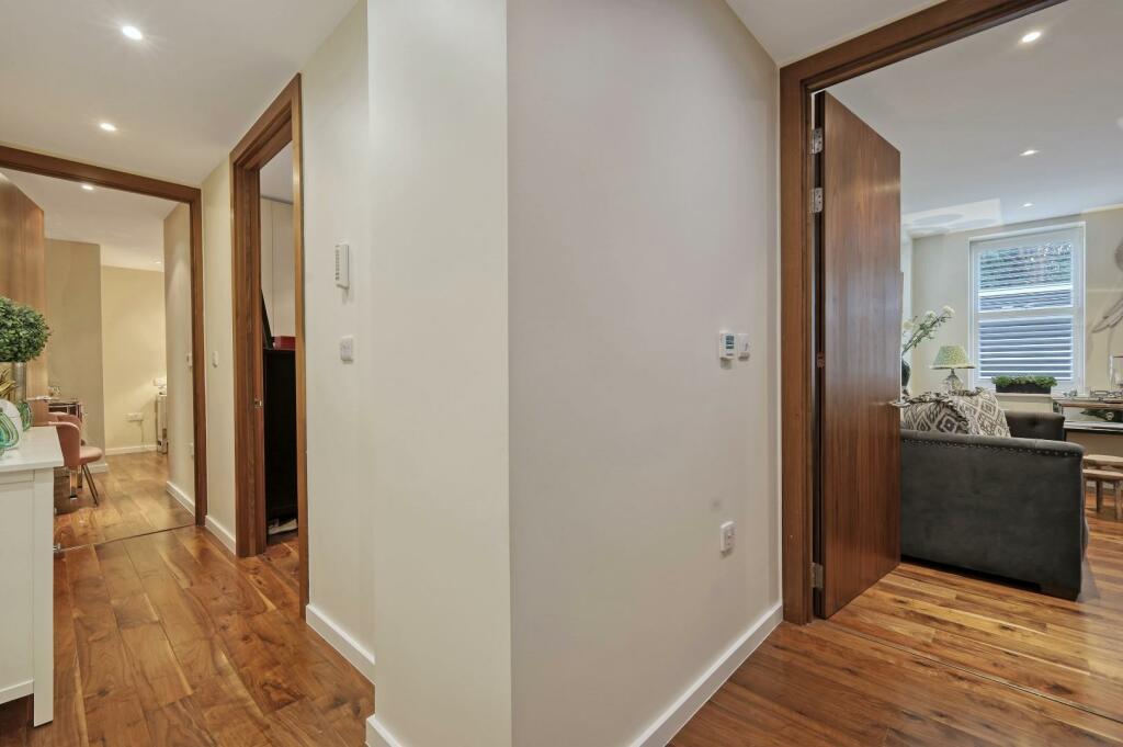 Additional image 13 of Piercing Hill, Theydon Bois,