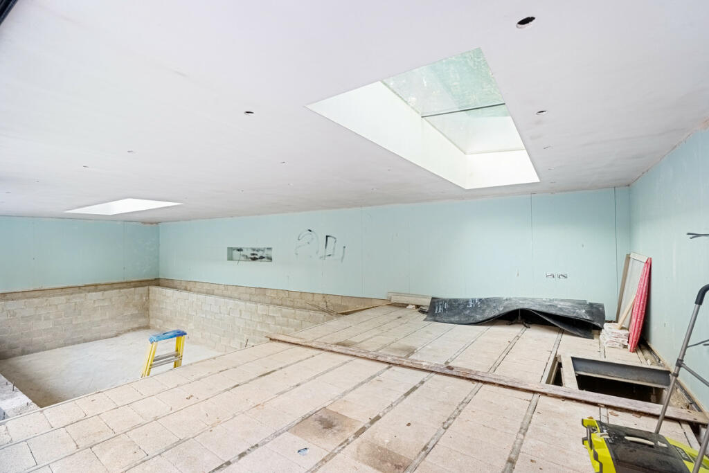 Additional image 31 of Pine Coombe, Shirley, CR0