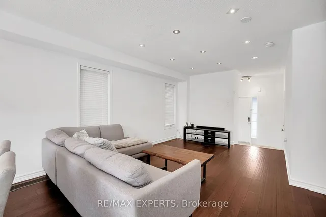 Additional image 4 of 16 Vermont Rd