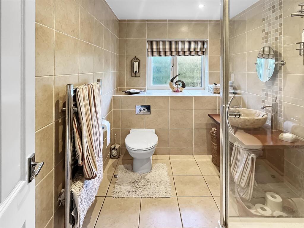 Additional image 7 of Fairhaven Avenue, West Mersea,