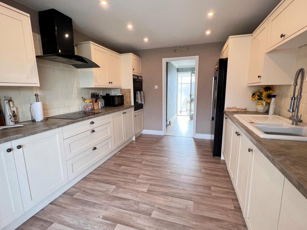 Additional image 3 of Brian Bishop Close, WALTON ON THE NAZE, CO14