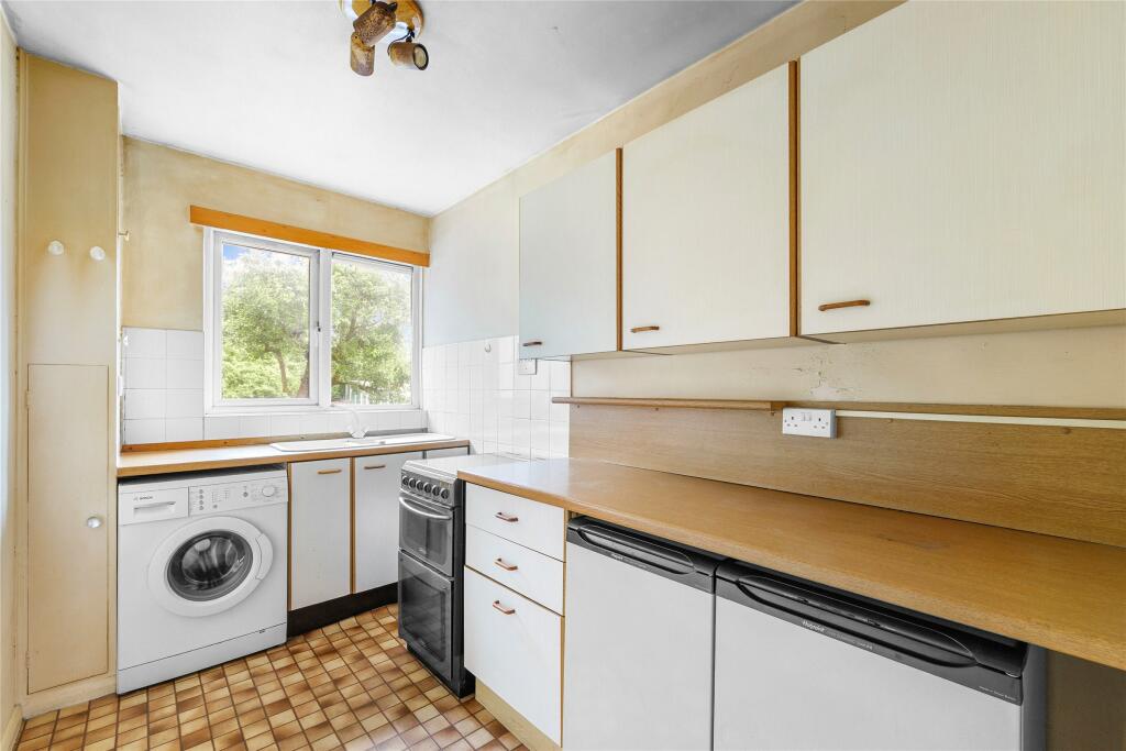 Additional image 13 of Bond Road, Warlingham, Surrey, CR6