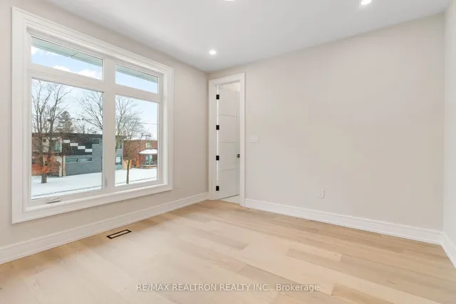 Additional image 29 of 49 Grantbrook St