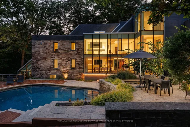 Additional image 32 of 11 Beaumont Rd