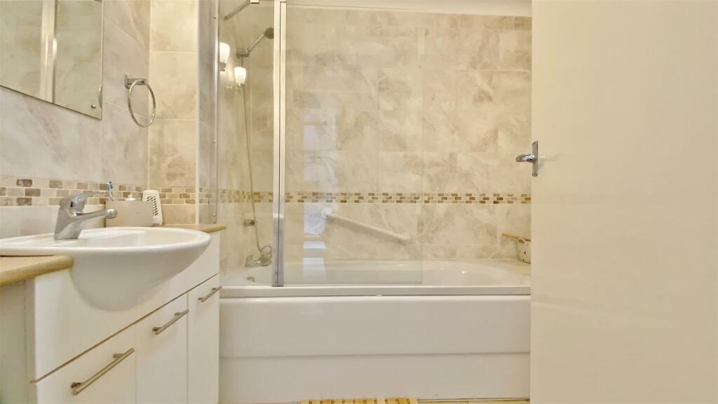 Additional image 21 of Walton Road, Walton On The Naze