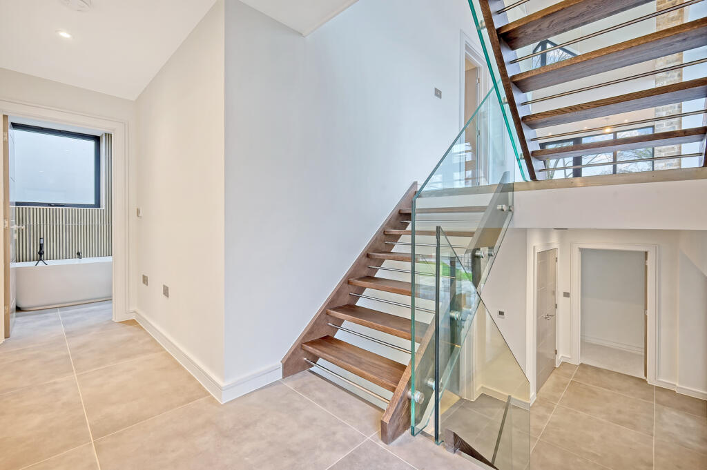 Additional image 8 of Mill View, Bromley Road, CO4