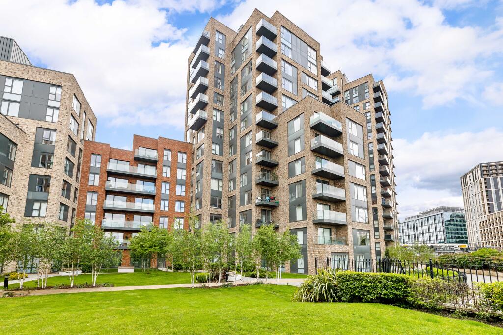 Additional image 4 of Ref: GK - 45 Cherry Orchard Road, Croydon, CR0 6FH