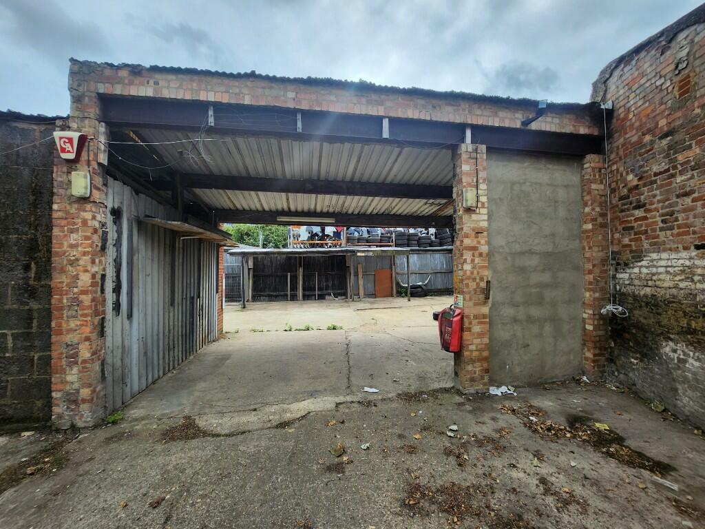 Additional image 5 of Whitehorse Road, Croydon, London, CR0