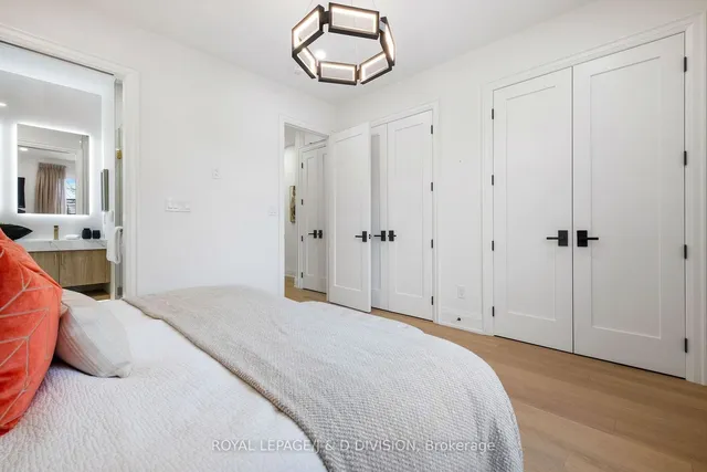 Additional image 22 of 28 Melville Ave