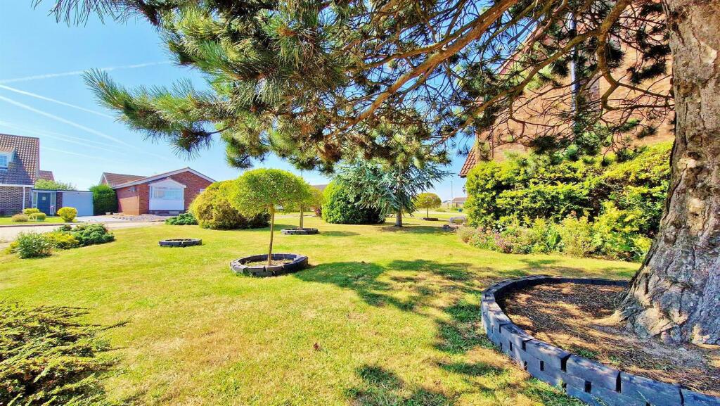 Additional image 33 of Thorns Way, Frinton Homelands