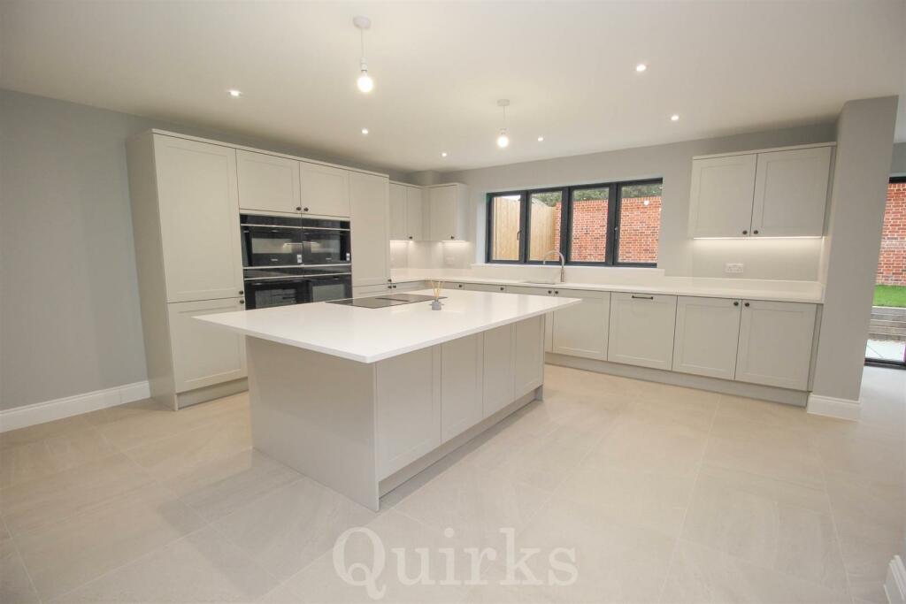 Additional image 5 of Park Lane, Ramsden Heath, Billericay