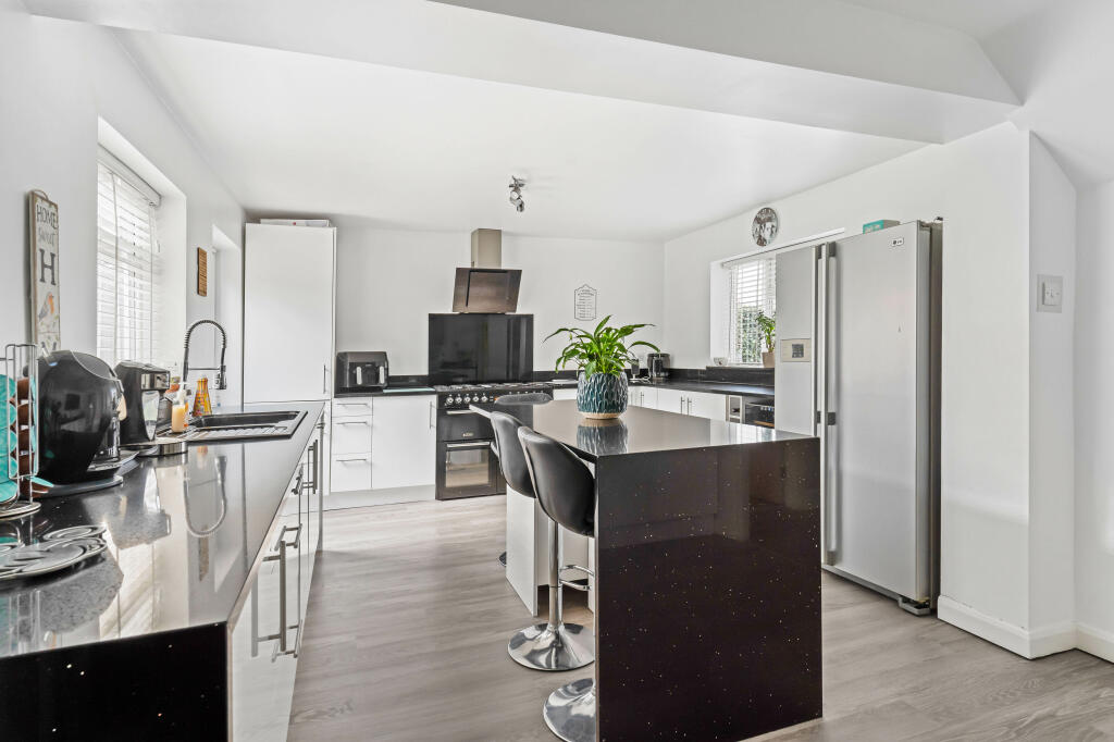 Additional image 14 of Elm Close, Epping Green, Epping, Essex, CM16