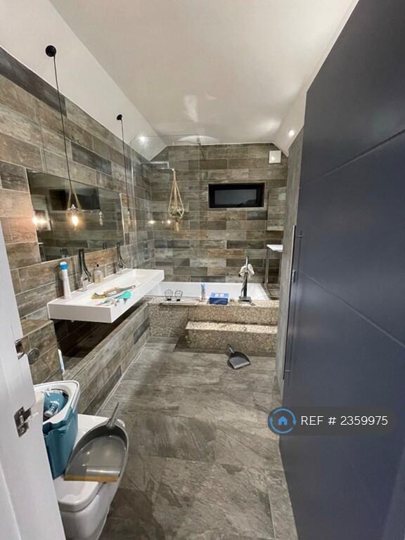 Additional image 8 of Milner Road, Surrey, CR3