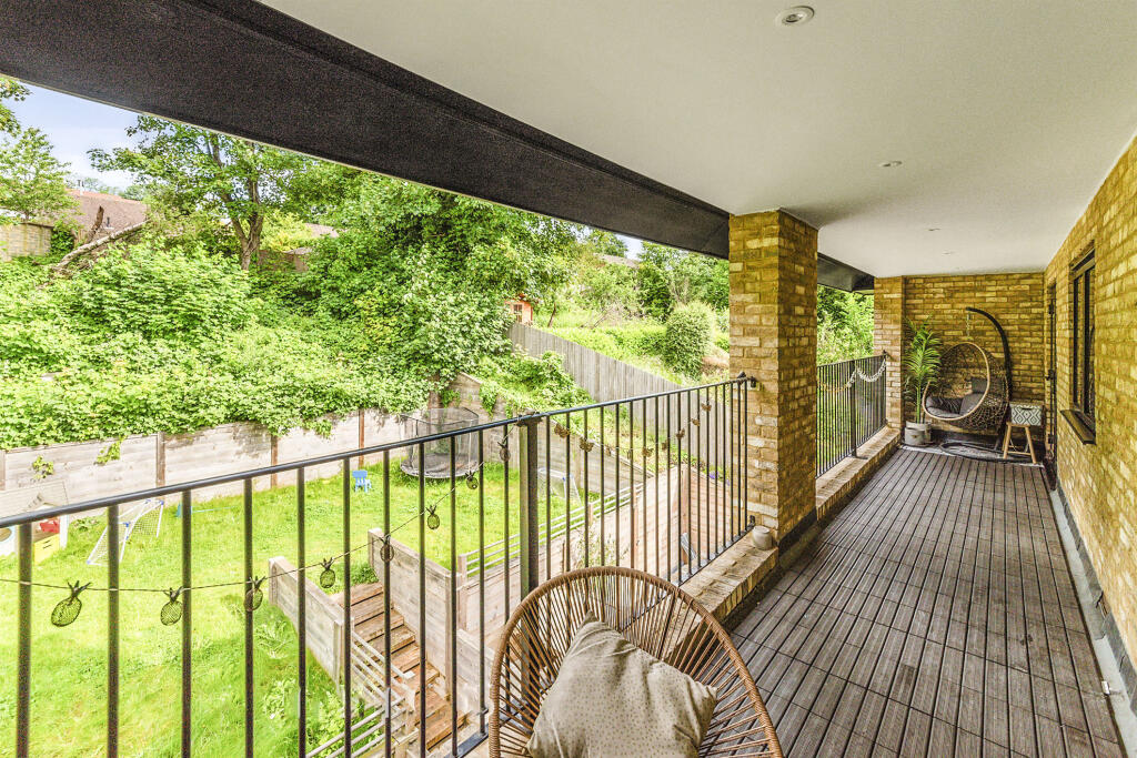 Additional image 11 of Brighton Road, COULSDON