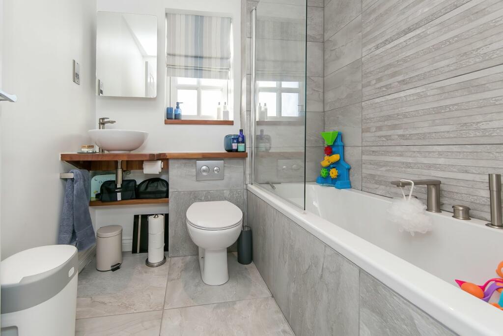 Additional image 12 of Old Ferry Road, Wivenhoe, Colchester, CO7