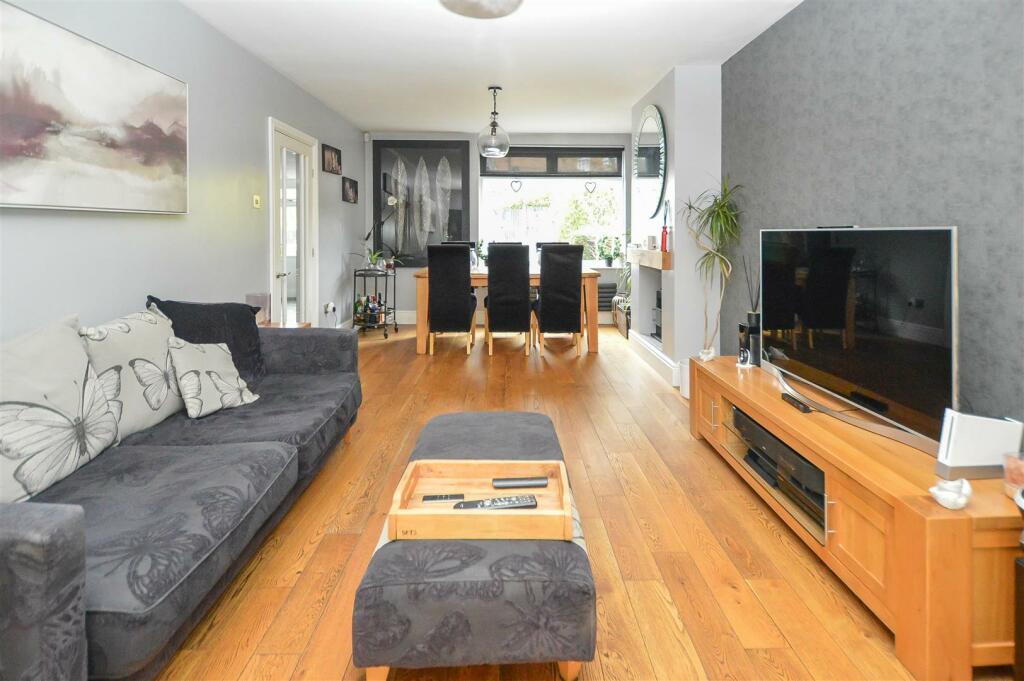 Additional image 7 of Downsland Drive, Brentwood