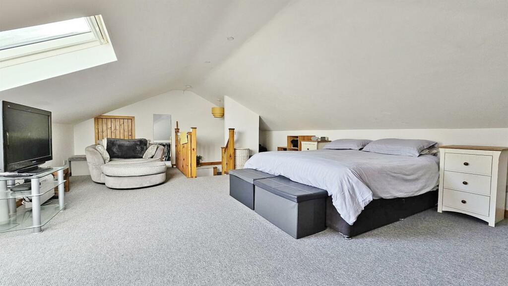 Additional image 8 of Walton Road, Walton On The Naze