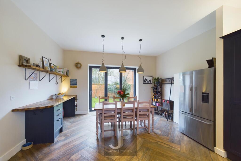 Additional image 3 of Kensington Way, Brentwood