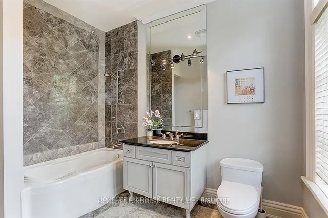 Additional image 32 of 34 Moccasin Tr