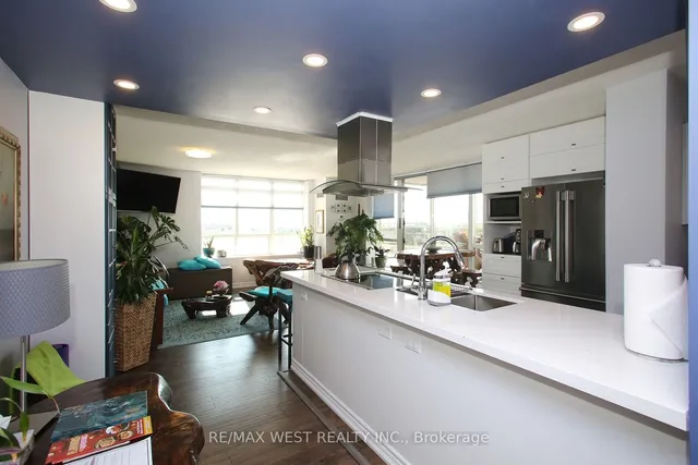 Additional image 14 of 650 Lawrence Ave Unit 905