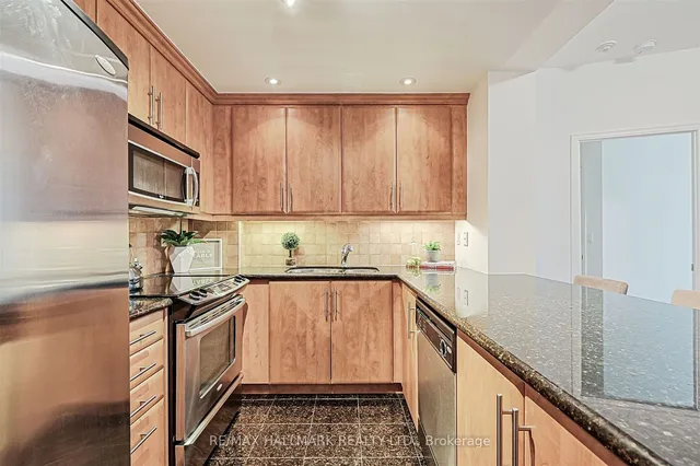 Additional image 10 of 628 Fleet St Unit 1303