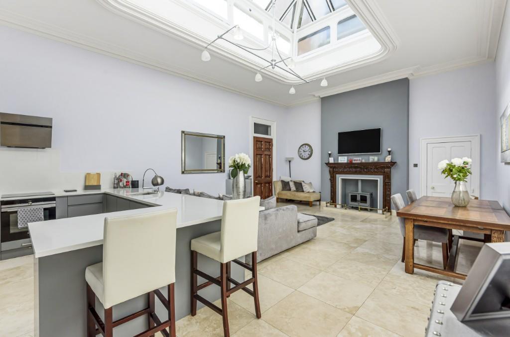 Additional image 2 of CM22