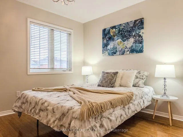 Additional image 25 of 21 Milkweed Cres