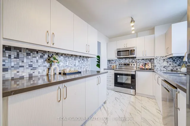 Additional image 15 of 60 Pavane Linkway Unit 1203