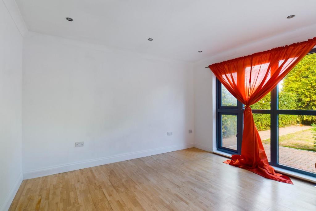 Additional image 10 of Doddinghurst Road, Doddinghurst, Brentwood