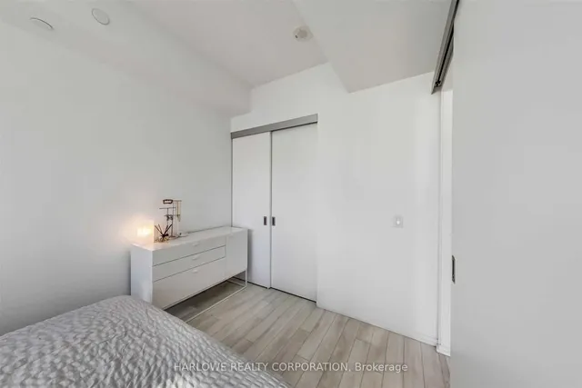 Additional image 5 of 197 Yonge St Unit 1514