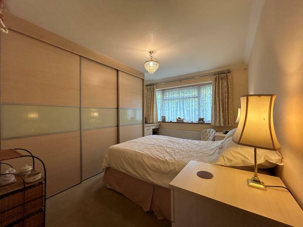 Additional image 5 of Camoise Close, Toppesfield