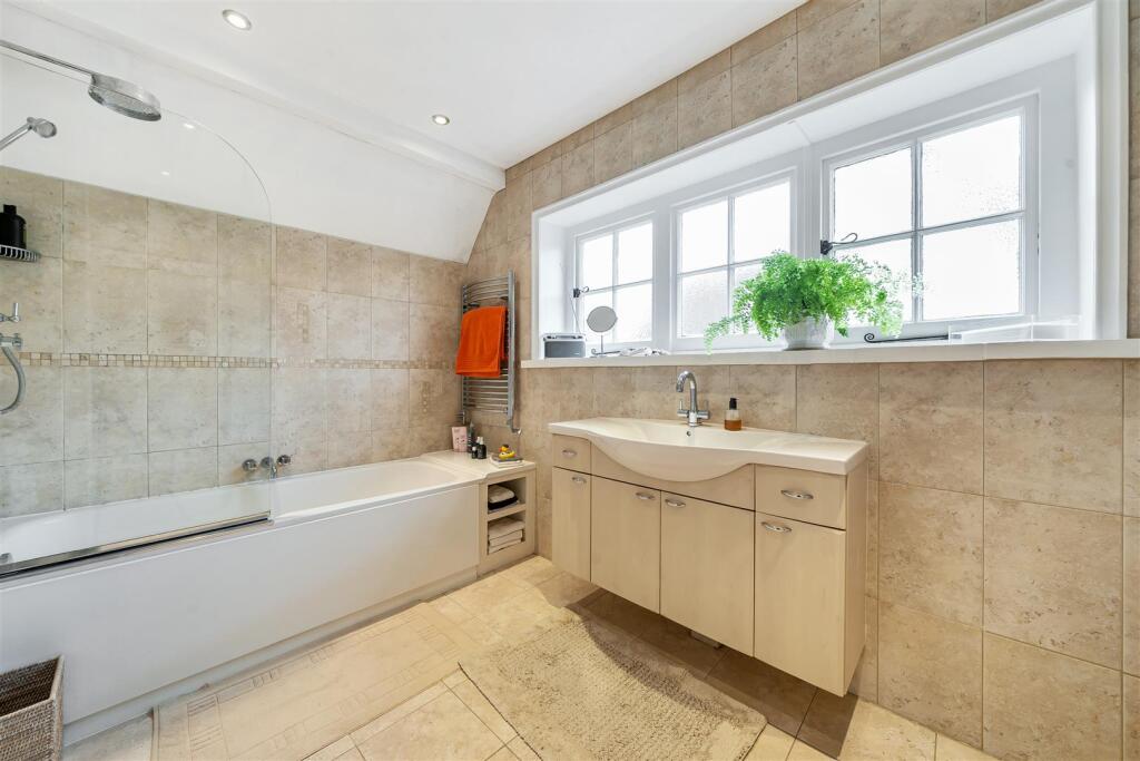 Additional image 26 of How Lane, Chipstead