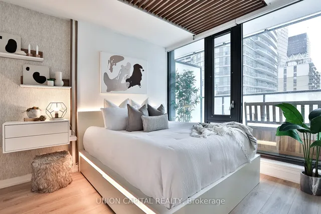 Additional image 17 of 161 Roehampton Ave Unit 203